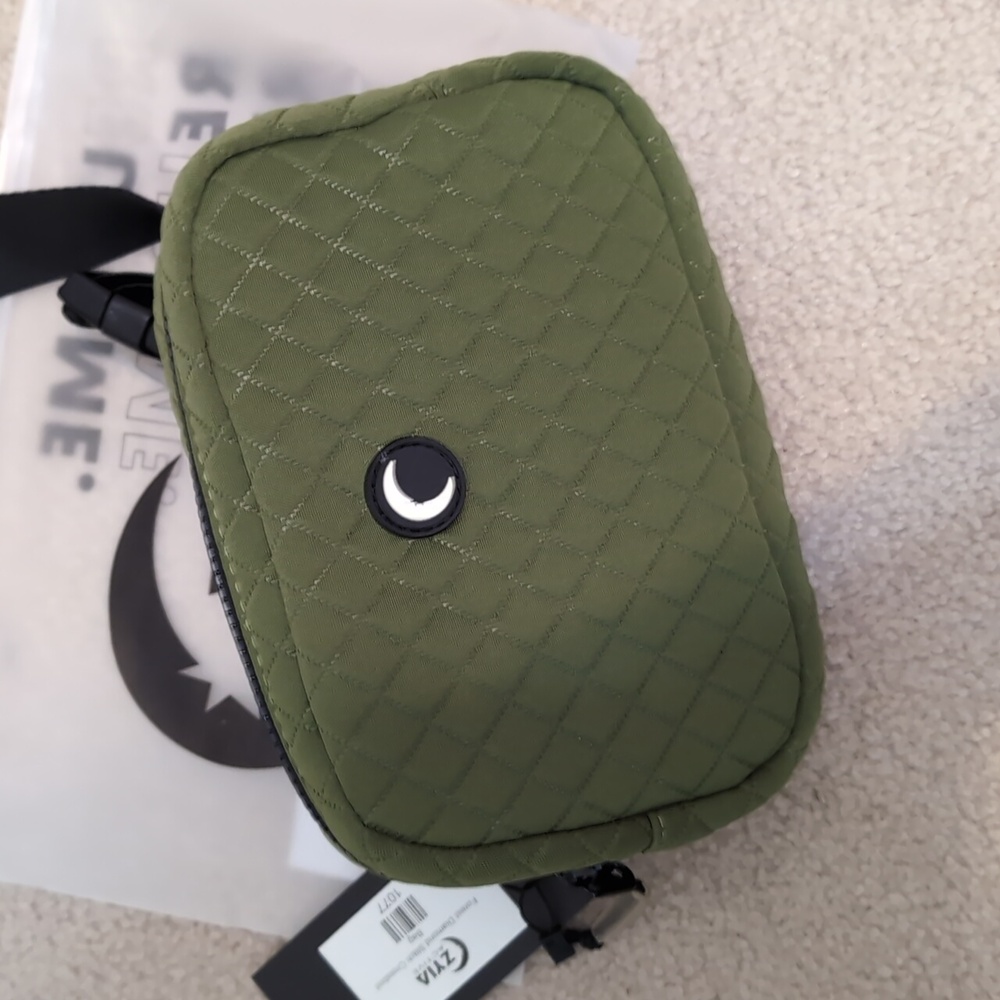 Zyia diamond stich crossbody